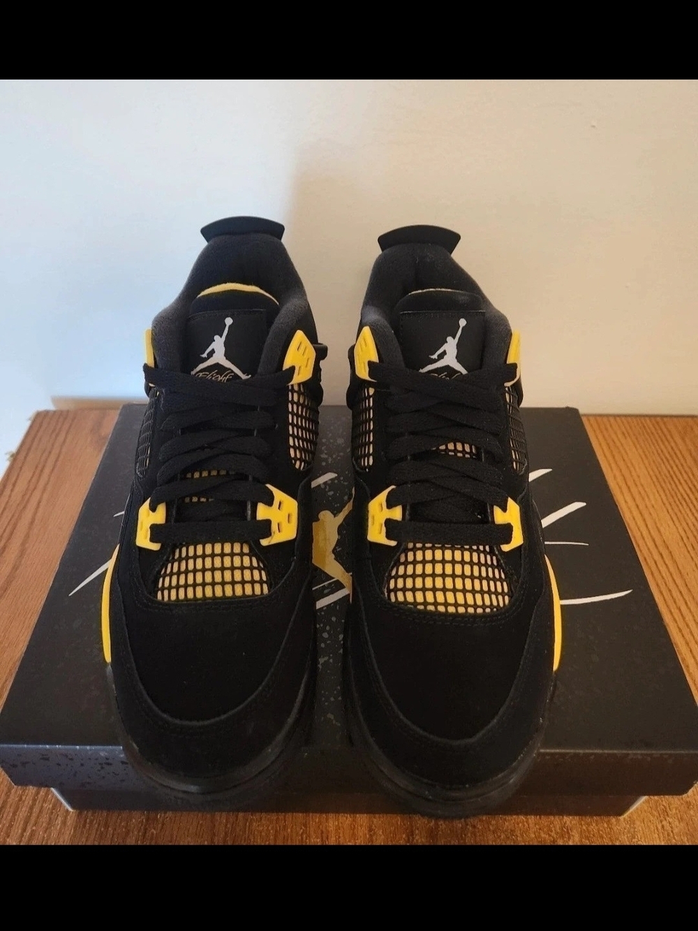 Air Jordan 4 Retro 'Thunder' sz 5Y